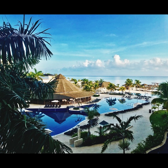 Meet your Posher, Ashley - Picture 14 of 16